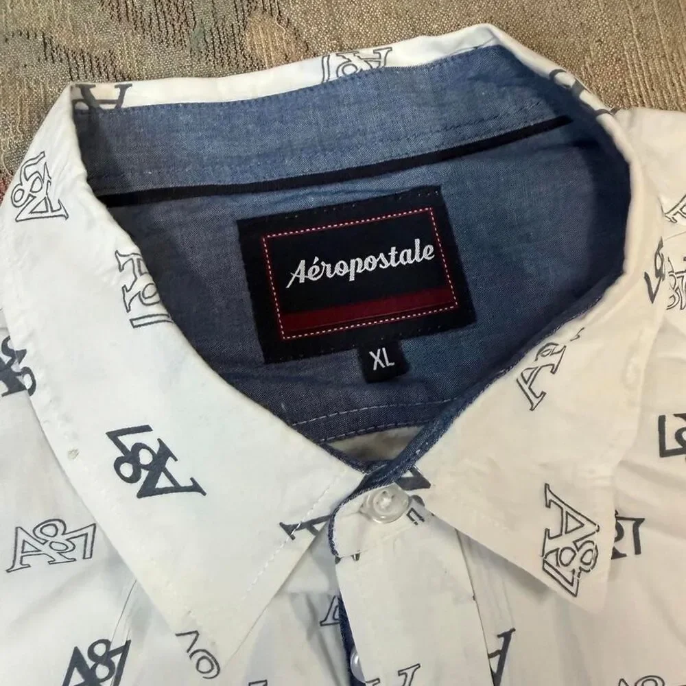 Aeropostale white button